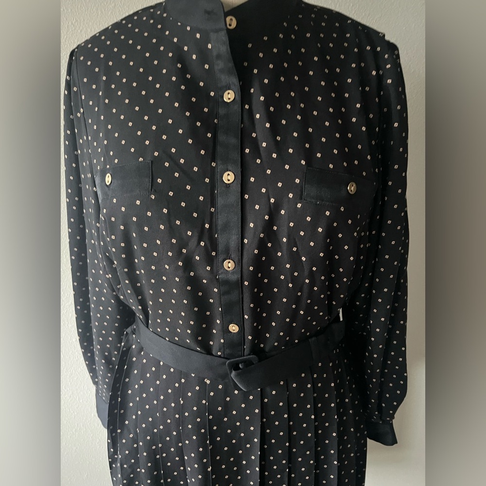 Ann Taylor Black and White Polka Dot Long Sleeve Dress - Picture 6 of 14